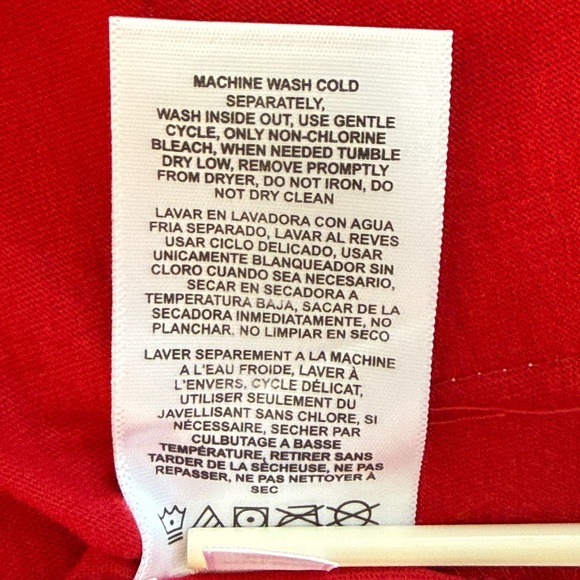 Throwback Buffalo Bills T-Shirt ~ Size L ~ 14/16 Red with White Logo - Picture 7 of 8